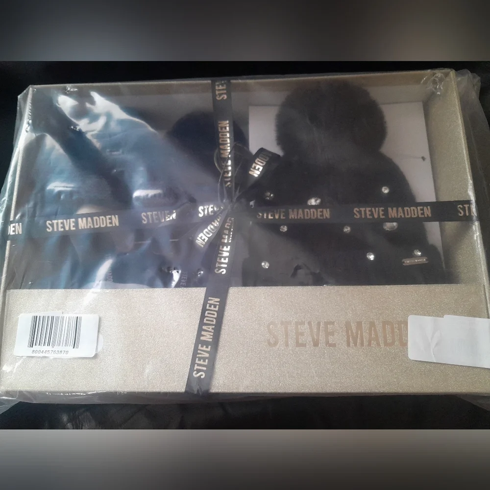 New Steve Madden Black Pom-Pom With Gems Beanie Hat and Slippers Set In Black S